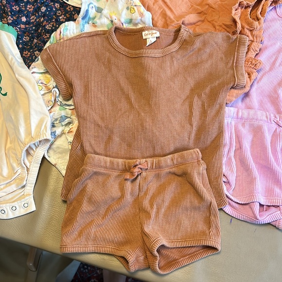 Assorted Baby Rompers and Outfits - Picture 2 of 7